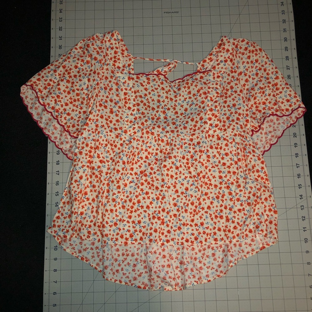 Old Navy Too. Size large. Red/White color.